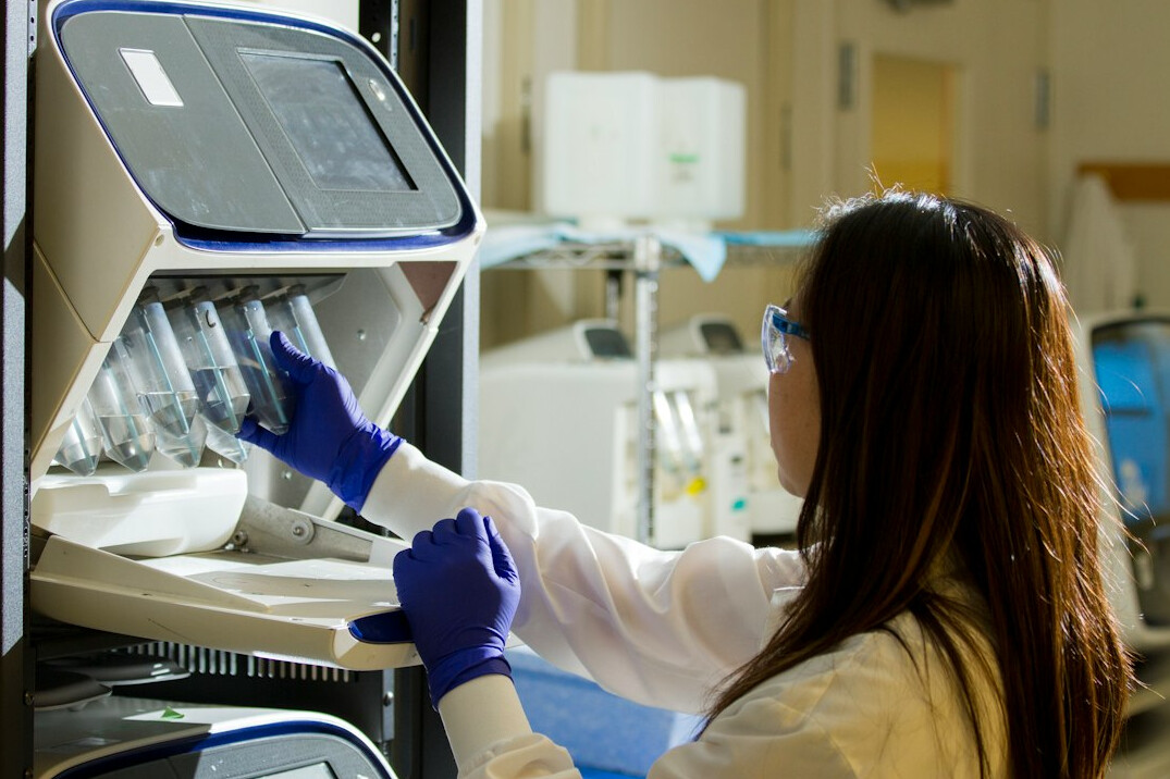 forensic scientist in lab